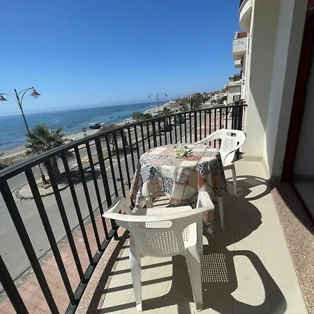 Lungomare Brancaleone 3*