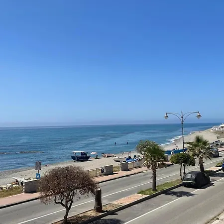 Guest house Lungomare Brancaleone 3*