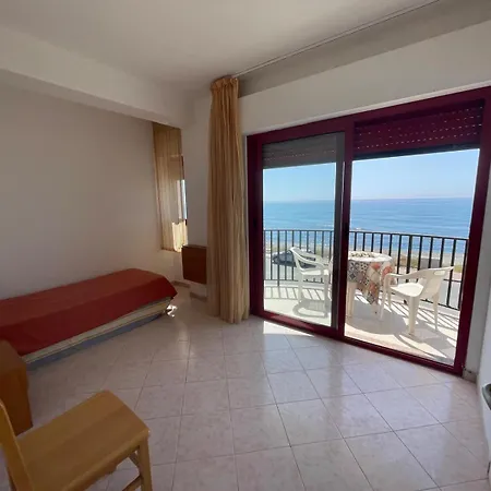 Lungomare Brancaleone 3*