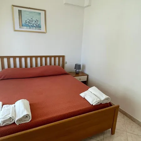 Lungomare Brancaleone Guest house