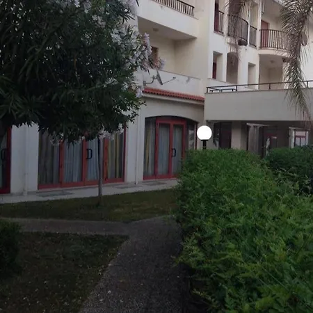 Lungomare Brancaleone Guest house 3*