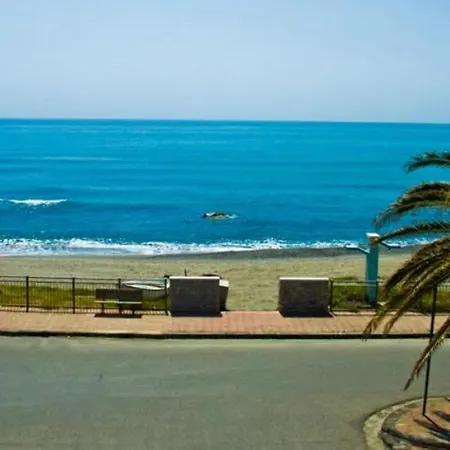 Lungomare Brancaleone Pensión