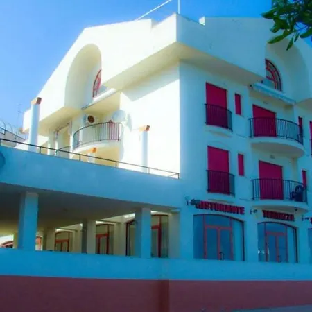 Lungomare Brancaleone 3*