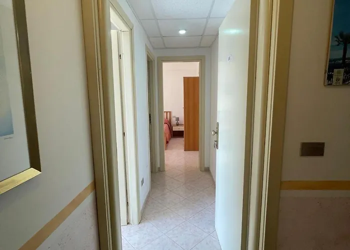 Lungomare Brancaleone ゲストハウス ブランカレオーネ・マリーナ