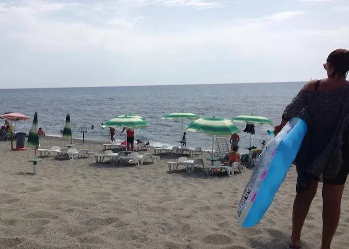 ゲストハウス Lungomare Brancaleone 3*