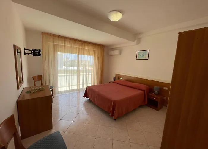 Lungomare Brancaleone 3*