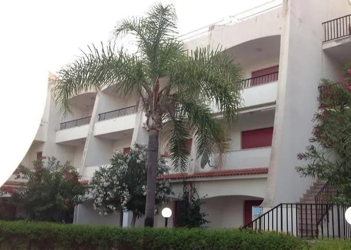 Lungomare Brancaleone 3*