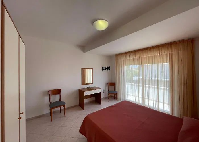 Lungomare Brancaleone Guest house 3*