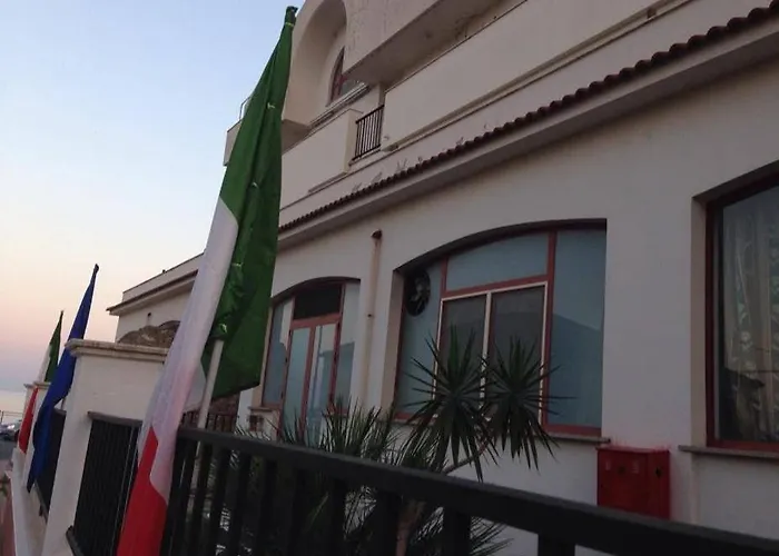 Lungomare Brancaleone Guest house