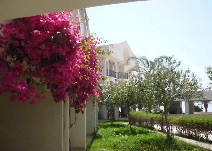 Lungomare Brancaleone 3* ブランカレオーネ・マリーナ