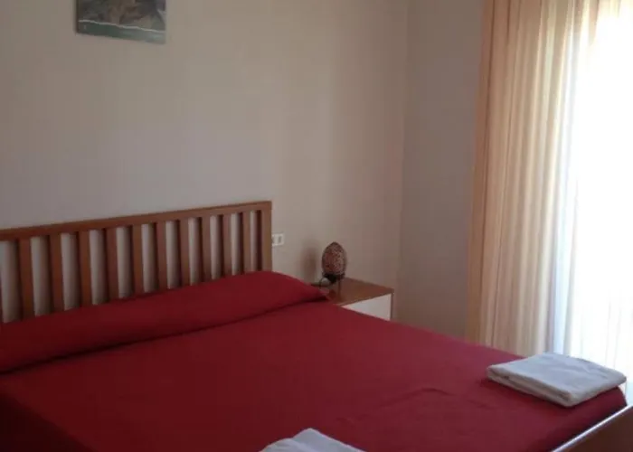 Lungomare Brancaleone ゲストハウス ブランカレオーネ・マリーナ