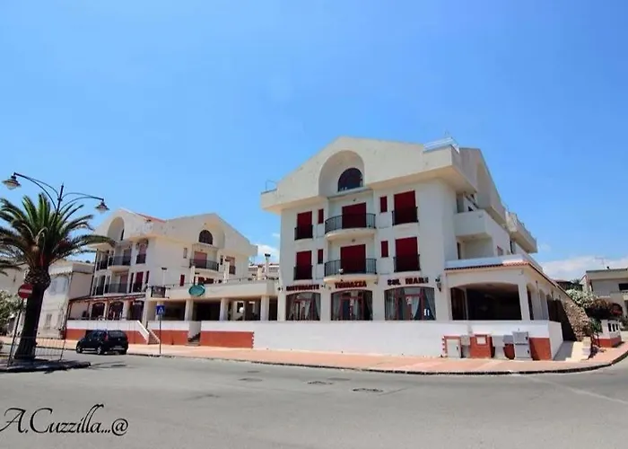 Lungomare Brancaleone Guest house 3*