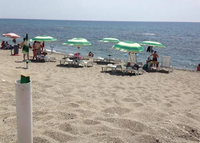 Lungomare Brancaleone 3* ブランカレオーネ・マリーナ